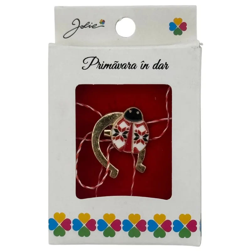 Martisor Brosa Mica in Cutie, Jolie, Dimensiune Brosa 2.5-3cm, Material Metal, Model Potcoava cu Buburuza Traditionala