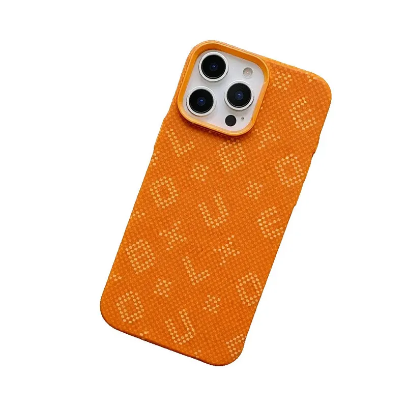 Carcasa Magnetica, Flippy, Compatibila Apple iPhone 15, din Fibra de Carbon, Litere Fosforescente, Portocaliu