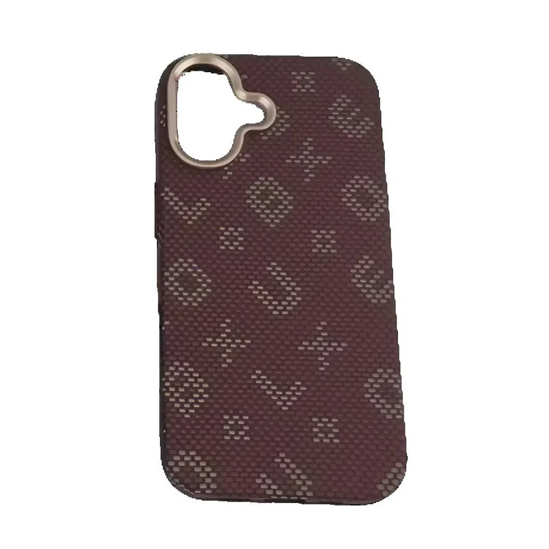 Carcasa Magnetica, Flippy, Compatibila Apple iPhone 16, din Fibra de Carbon, Litere Fosforescente, Maro